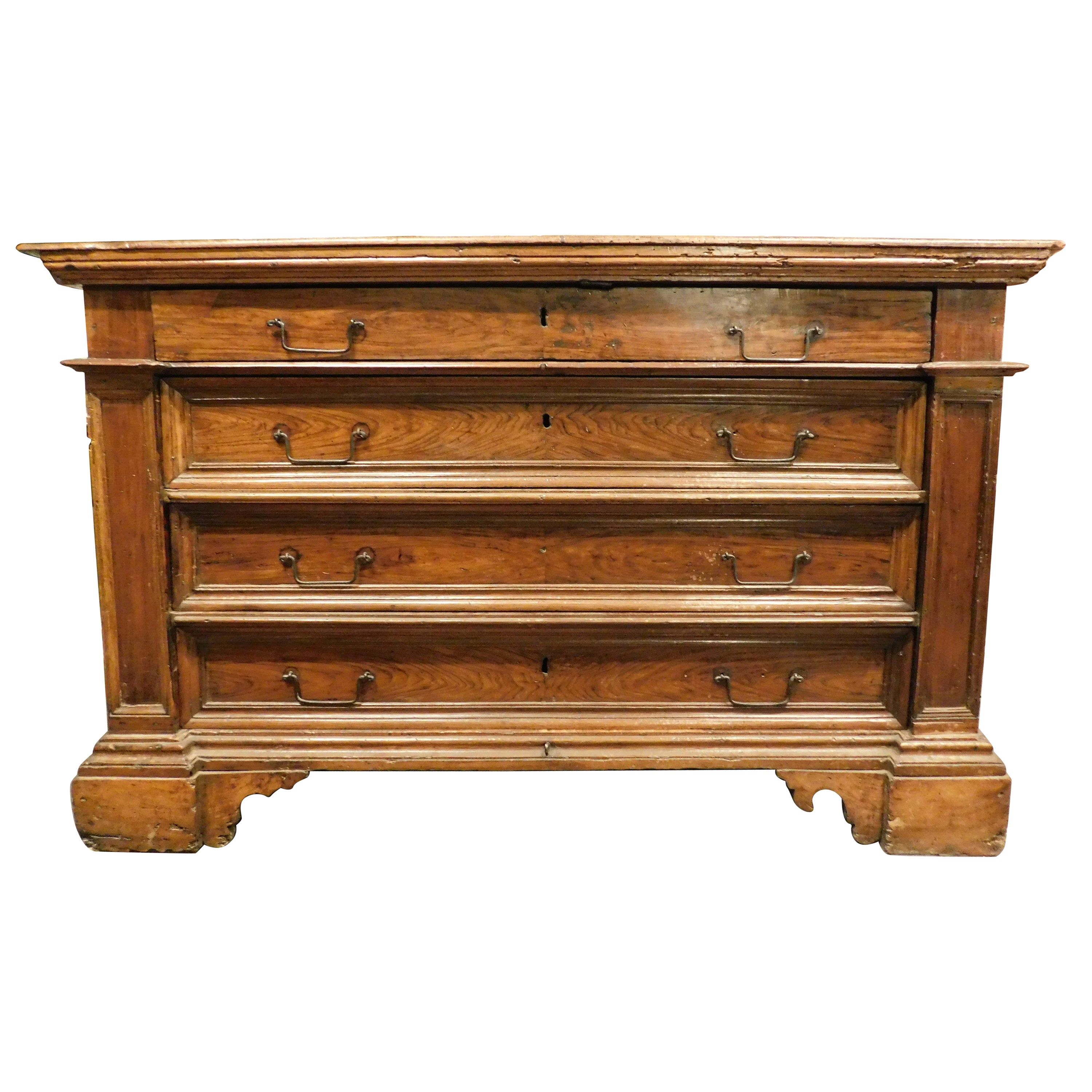 Walnut chest of drawers, bedroom chest of drawers, central Italy For Sale