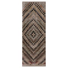 Vintage Zeki Müren Läufer aus polychromem geometrischem Muster, von Rug & Kilim