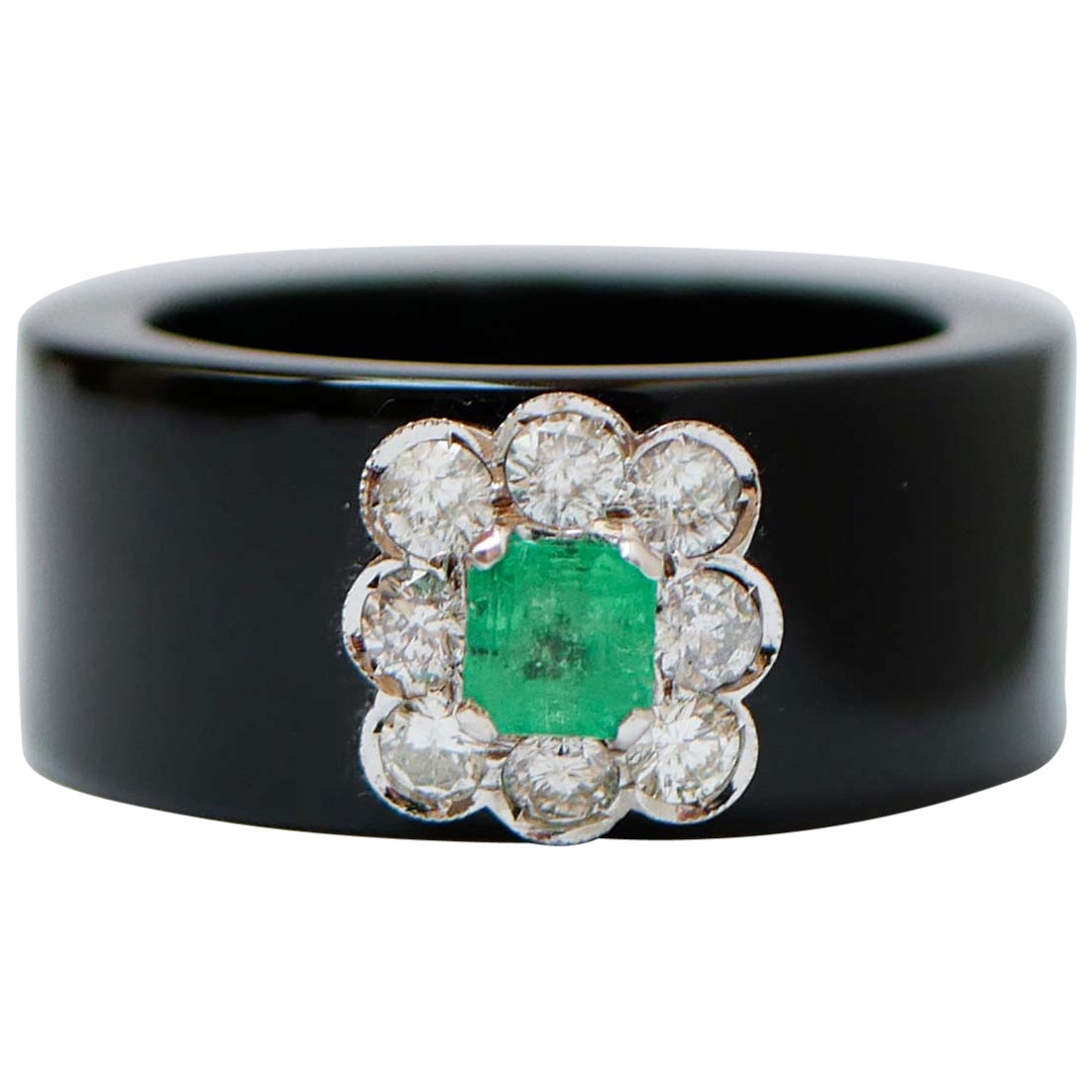 Onyx, Emerald, Diamonds, 14 Karat White Gold Band Ring. For Sale