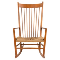 The J 16 Shaker Rocking Chair by Hans J. Wegner for FDB