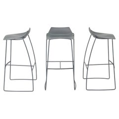 2020er-Jahre: 3er-Set „Marco Maran“ Barhocker mit Reifengestell von Parri Design in Grau