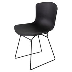 1960s Set of Four Harry Bertoia for Knoll Molded Fiberglass Dining Chairs, Black