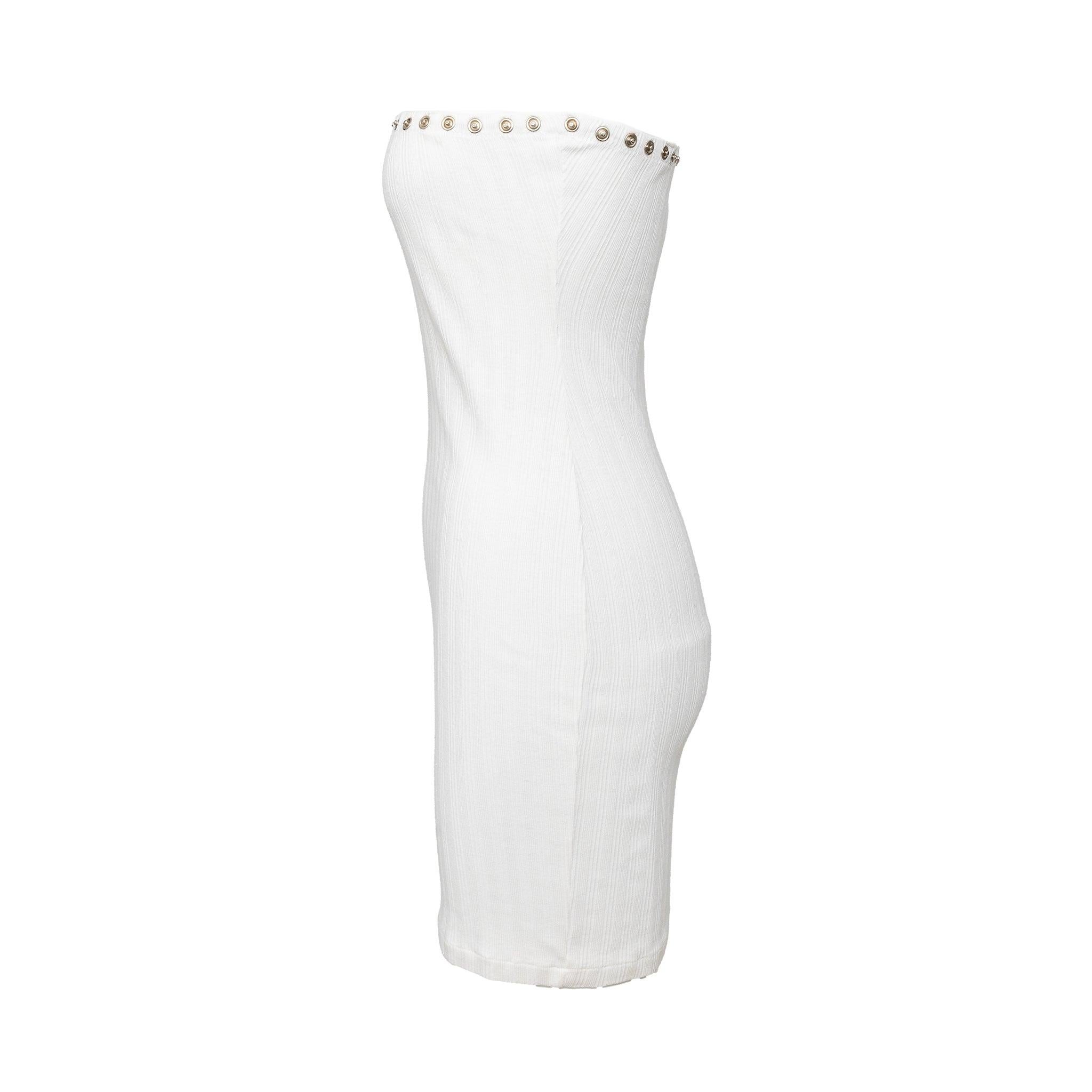 Dieses einfallsreiche und vielseitige Kleid aus Baumwoll-Rippstrick von Gaultier ist mit silbernen Druckknöpfen an der Empire-Taille versehen - tragen Sie es als komplettes Kleid oder als Crop-Top und Röhrenkleid oder Rock. 
 Bemerkungen: Es fehlen
