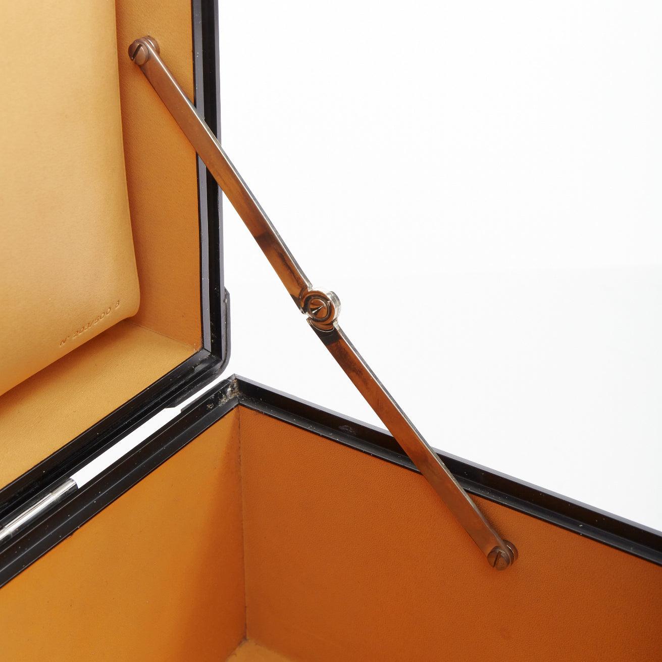 HERMES Espace PM Attache Case Edizione Limitata 500 cartella in fibra di carbonio grigia in vendita 9