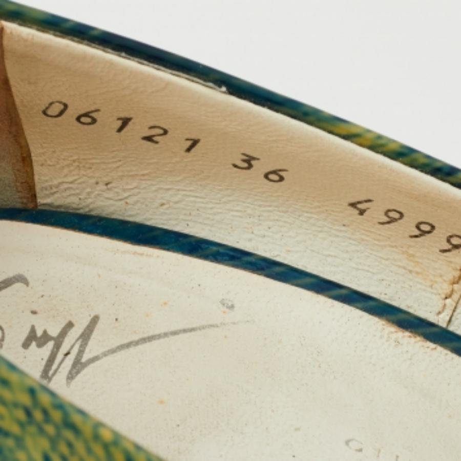 Giuseppe Zanotti escarpins à bout ouvert en cuir verni imprimé vert, taille 36 en vente 3