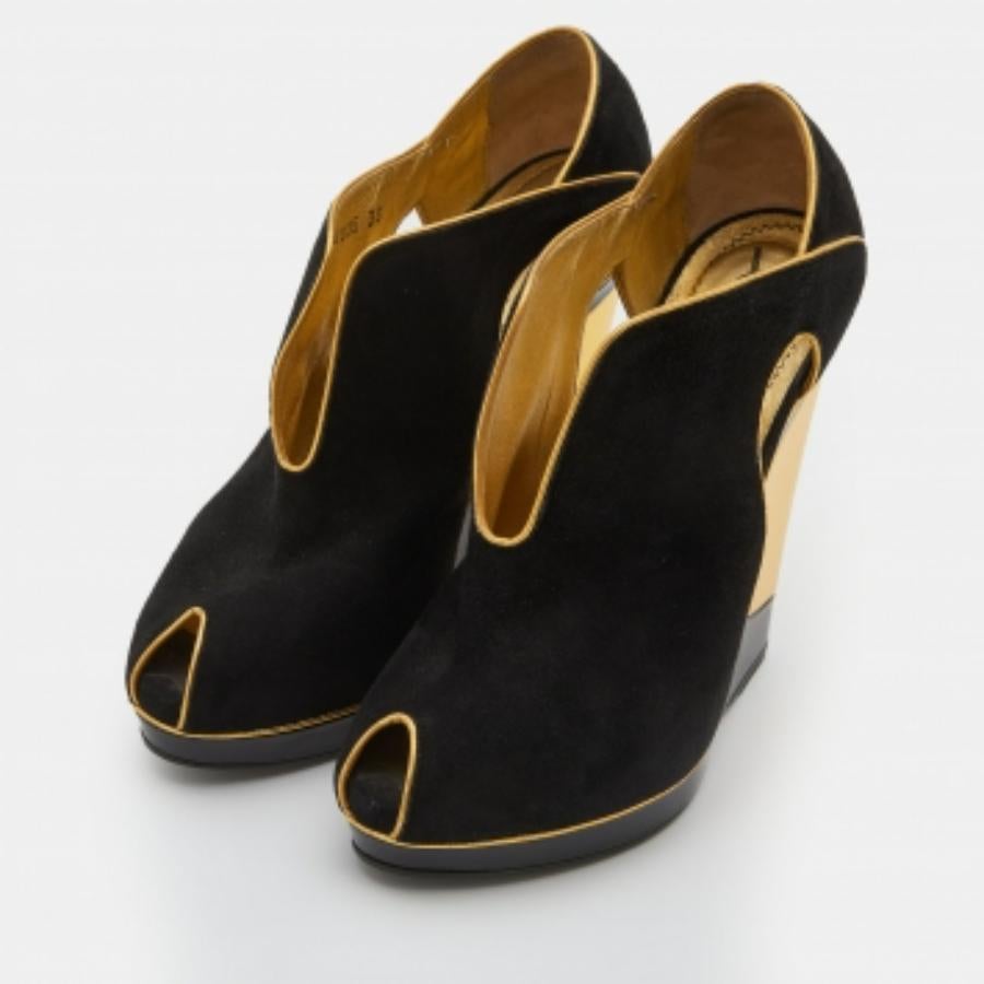 Noir Yves Saint Laurent - Escarpins compensés en daim avec découpe et plateforme - Taille 36 en vente