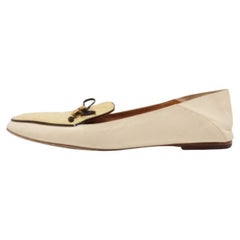 Tory Burch - Mocassins à breloques en cuir beige/crème et autruche gaufrée - Taille 40