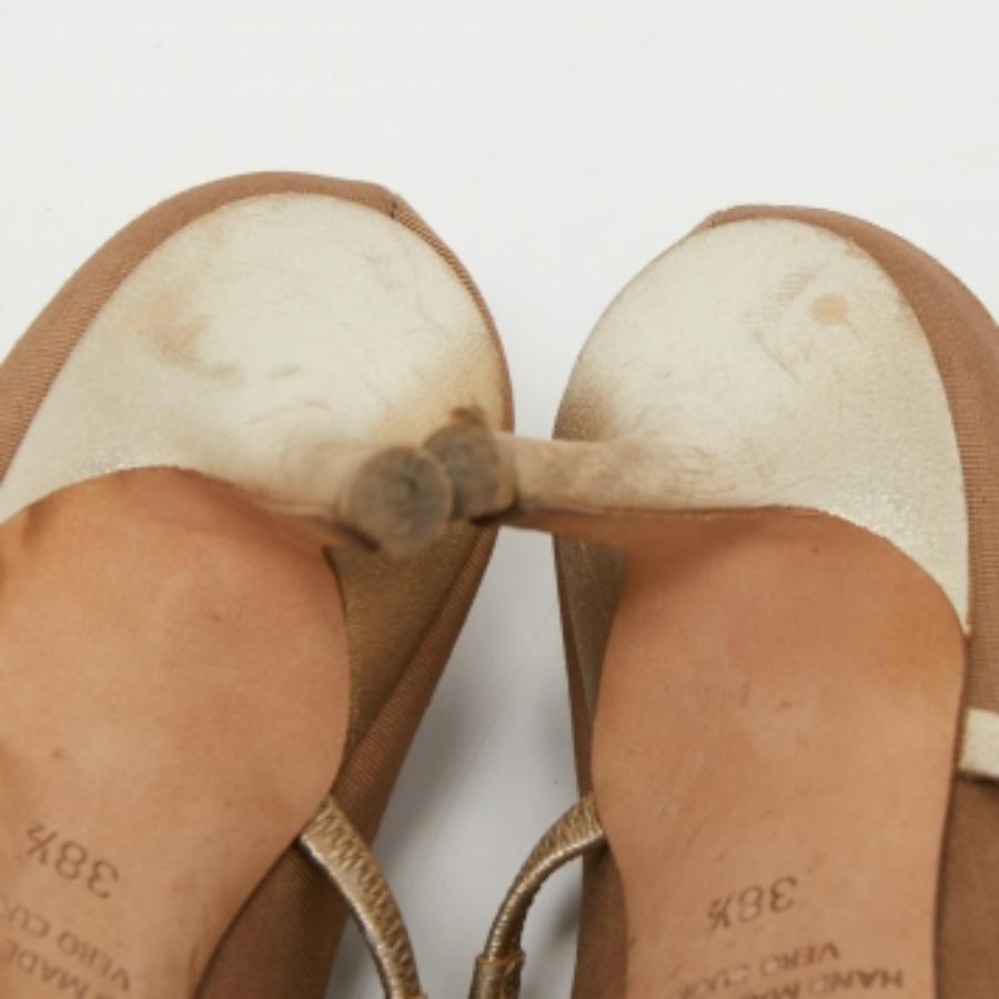 Marrone Malone Souliers Mules in tessuto e pelle marrone/oro taglia 38.5 in vendita