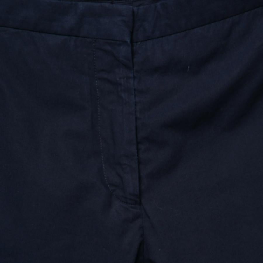 I pantaloni dal taglio impeccabile sono un punto fermo di un guardaroba ben curato. Questi pantaloni firmati sono finemente cuciti per darti il look desiderato e un comfort che dura tutto il giorno.