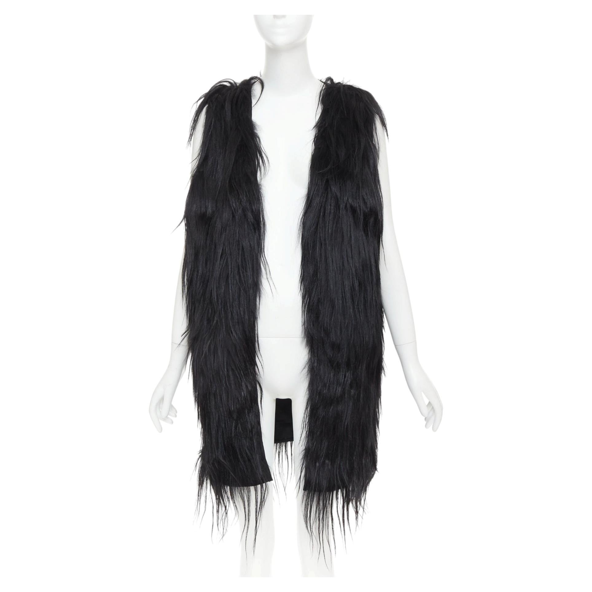 miu miu 2009: chaqueta-chaleco de pelo de lana negro con pelo largo y corte escalonado, IT42 M