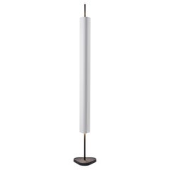 Lampadaire Emi en aluminium et PMMA blanc cassé d'Erwan Bouroullec, 2023