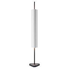 Lámpara de sobremesa Emi de aluminio y PMMA en blanco roto de Erwan Bouroullec, 2023