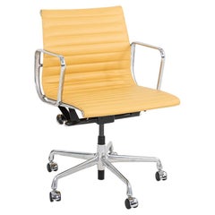 2010s Herman Miller Eames Aluminum Group Management Desk Chair w/ Pneumatic Base