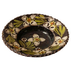 Transylvanian Folk Plate with Hand-Painted Floral Design, Early 20th Century Antique Transylvanian Folk Plate with Hand-Painted Floral Design, Early 20th Century