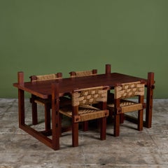 Mesa de comedor de teca con patas extensibles, diseñada por Mini Boga para Taaru