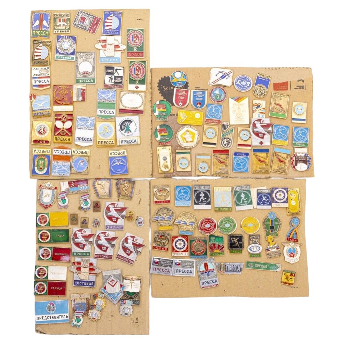 Sports collections - Collection of pins, emblems and badges - 100
