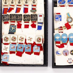 Sports collections - Collection of pins, emblems and badges - 125