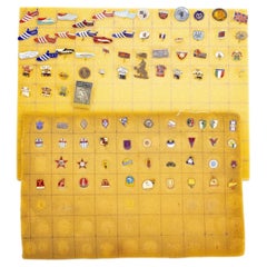 Sports collections - Collection of pins, emblems and badges - 90