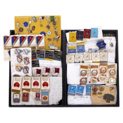 Sports collections - Collection of pins, emblems and badges - 350