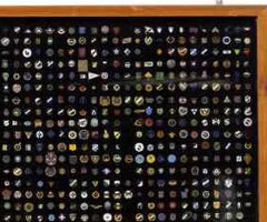 Collezioni sportive - Collezione di spille, emblemi e distintivi svedesi - 450