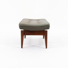 Panca Jens Risom U-620 degli anni '60 in noce con seduta in tessuto verde, 20x50"