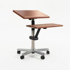 Atributo posmoderno de Niels Diffrient para Knoll de los años 80 / Ajustable. Mesa con base de 5 patas