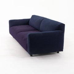 Sofá de tres plazas «Form Us With Love» de la colección «Hem Koti 95» de 2020s, en azul marino