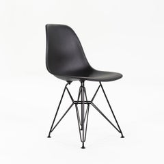 2015 Pair of Herman Miller Eames DSR Plastic Side / Dining Chairs w/ Eiffel Base
