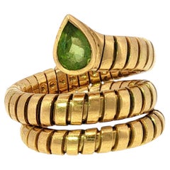 Bulgari Serpenti Tubogas Peridot Ring 18K Yellow Gold