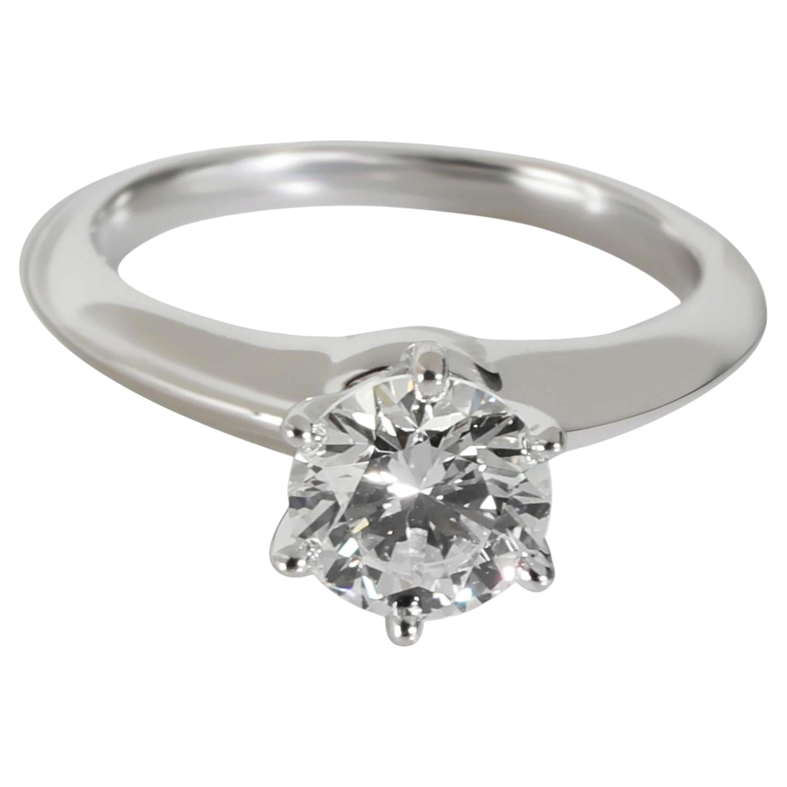 Tiffany & Co. Tiffany Solitaire Engagement Ring in  Platinum H VS2 1.02 CTW For Sale