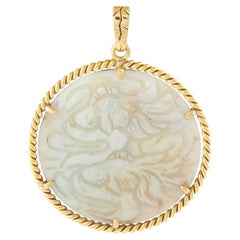 Colgante de jade tallado en oro amarillo de 18 quilates MF03-080326