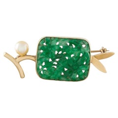 Antique 14K Yellow Gold Carved Jade Brooch MF26-080426