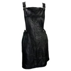Mini-robe Medusa de Gianni Versace noire froncée en cuir froissé, automne-hiver 1994