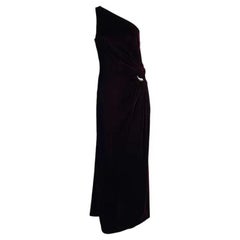 F/W 2000 Thierry Mugler Vestido de Pasarela de un Solo Hombro de Terciopelo Borgoña con Pedrería