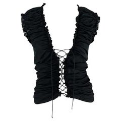 F/W 2001 Yves Saint Laurent by Tom Ford Top negro sin mangas con pliegues acanalados