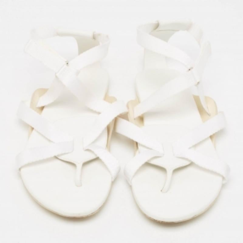 Hermes Sandales plates à brides en cuir et tissu blanc Taille 38.5 en vente 2