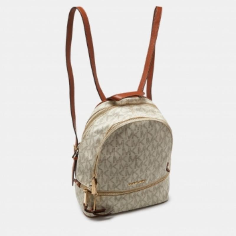Michael Kors Zaino medio Rhea in tela rivestita e pelle, colore bianco/marrone in vendita 2