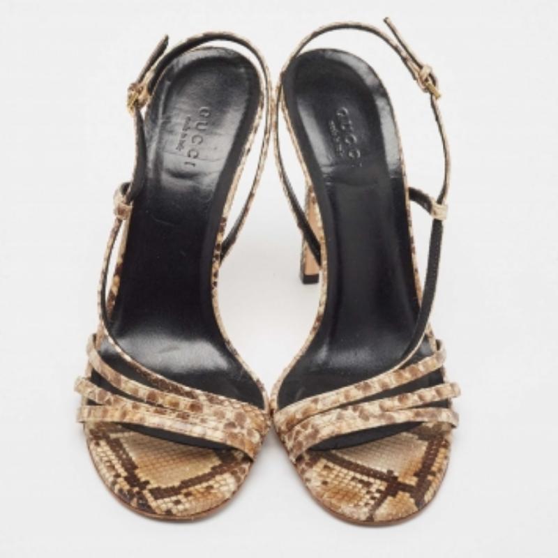 Sandales à talon en python marron/beige de Gucci Taille 39 Bon état - En vente à Dubai, Al Qouz 2