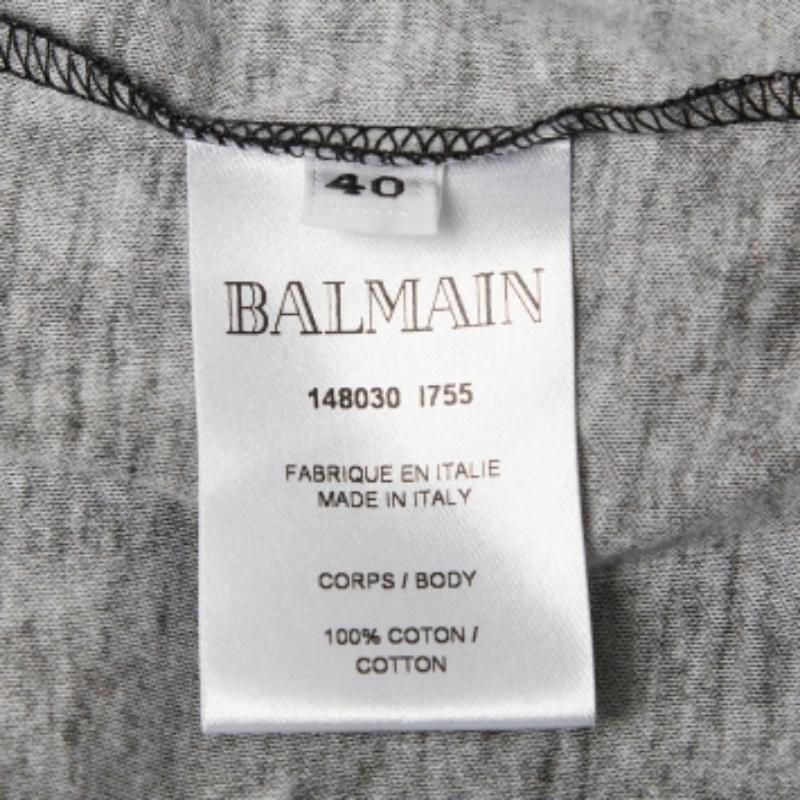 Ottieni il comfort e il giusto stile casual con questa T-shirt firmata. Progettata per essere affidabile e durevole, la creazione presenta una scollatura semplice e dettagli firmati.