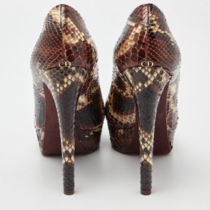 Escarpins à plateforme Peep-Toe Miss Dior en python marron Taille 39.5 en vente 3
