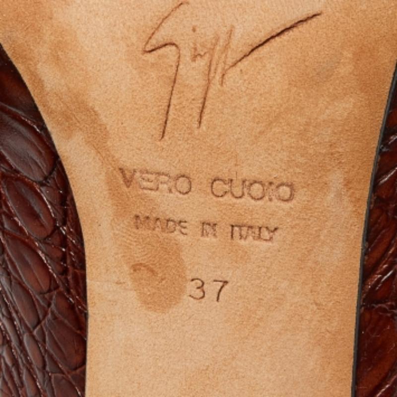 Giuseppe Zanotti Bombas de punta de piel de cocodrilo marrón con adornos de cristal talla 37 Marrón en venta