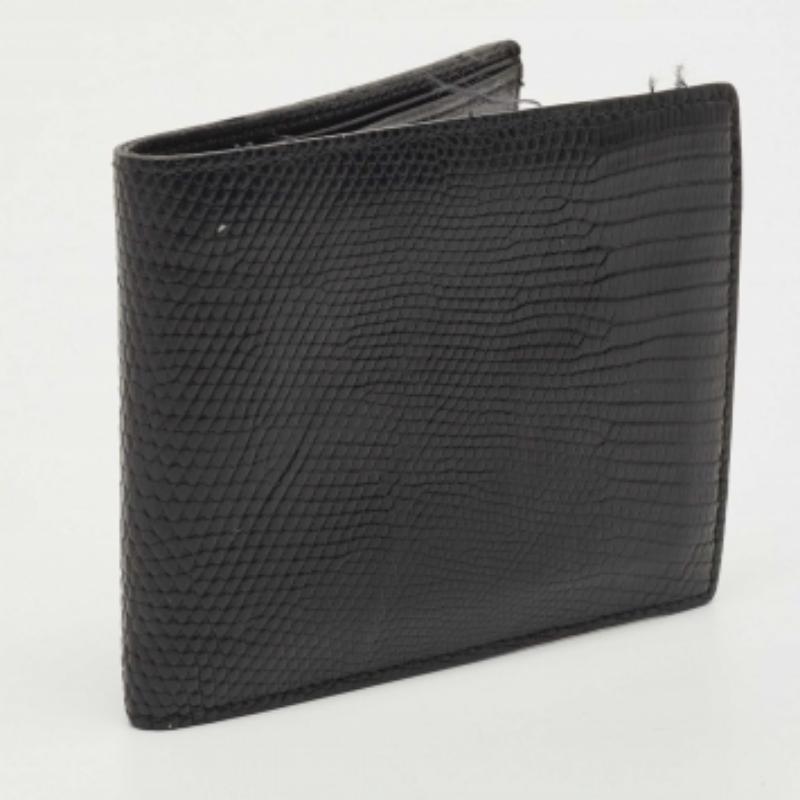 Portefeuille bifold en lézard noir de Prada en vente 3