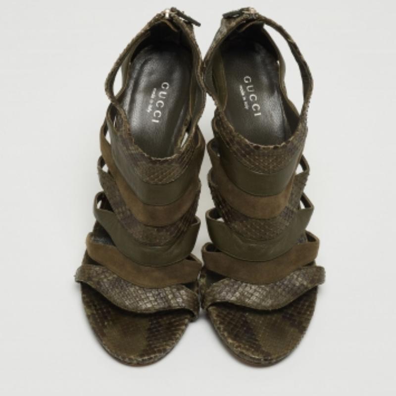 Sandales à lanières en python et daim de Gucci, vertes, taille 38 en vente 2