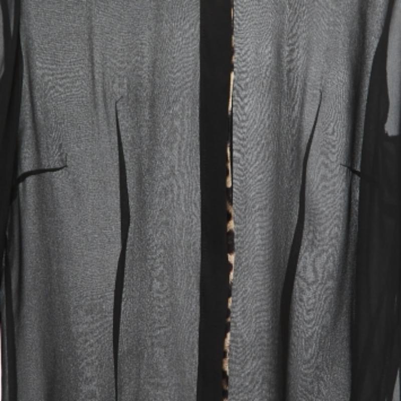 Just Cavalli - Camicetta in chiffon nera con bottoni trasparenti davanti - M. I. In condizioni buone in vendita a Dubai, Al Qouz 2
