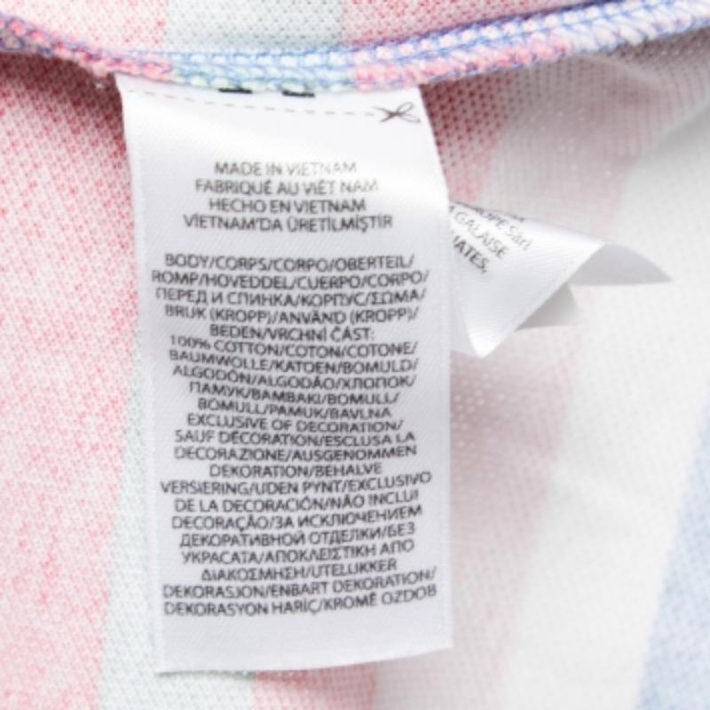 Tanto si quieres salir en salidas informales con amigos como si simplemente quieres holgazanear, esta camiseta es una prenda versátil y se puede peinar de muchas maneras. Se ha confeccionado con un tejido fino.