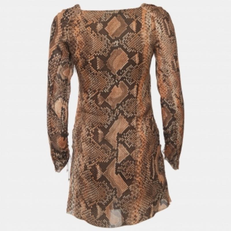 Roberto Cavalli Braunes Seidenkleid mit Schlangendruck und langen Ärmeln, ausgestelltes Minikleid M im Zustand „Gut“ im Angebot in Dubai, Al Qouz 2