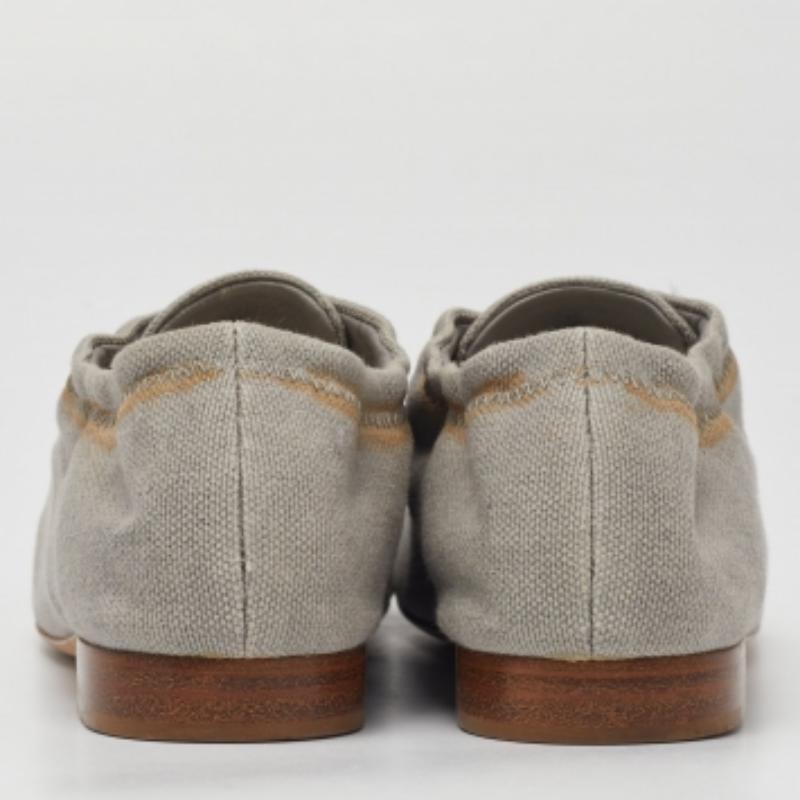 Chanel, tela grigia e pelle di serpente CAP Toe Slip On Derby Taglia 36 in vendita 1