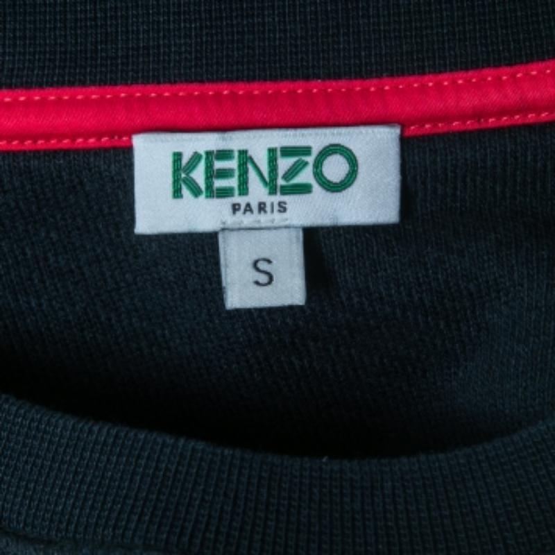 Kenzo Felpa girocollo in cotone ricamato con logo squalo blu navy S In condizioni buone in vendita a Dubai, Al Qouz 2