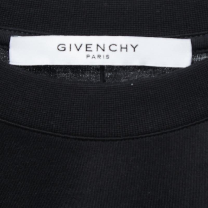 Givenchy Camiseta negra de algodón con estampado de tiburón S en Bueno estado para la venta en Dubai, Al Qouz 2