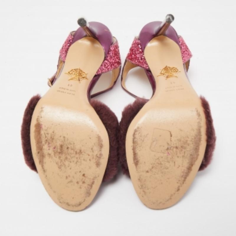 Charlotte Olympia - Sandales à lanières tricolores en fourrure et paillettes Caress Me - Taille 41 Bon état - En vente à Dubai, Al Qouz 2